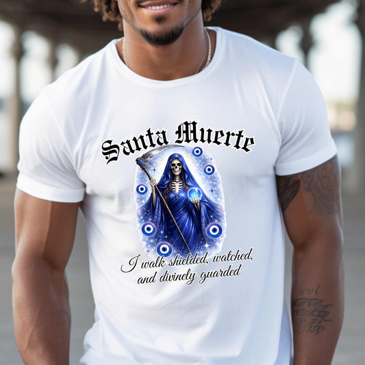 Santa Muerte protected by her. T-Shirt